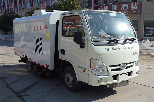 躍進(jìn)小福星型吸塵車-3方吸塵車